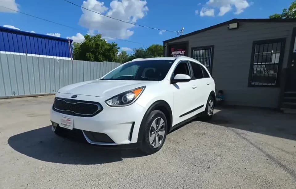 2019 KIA NIRO LX 2