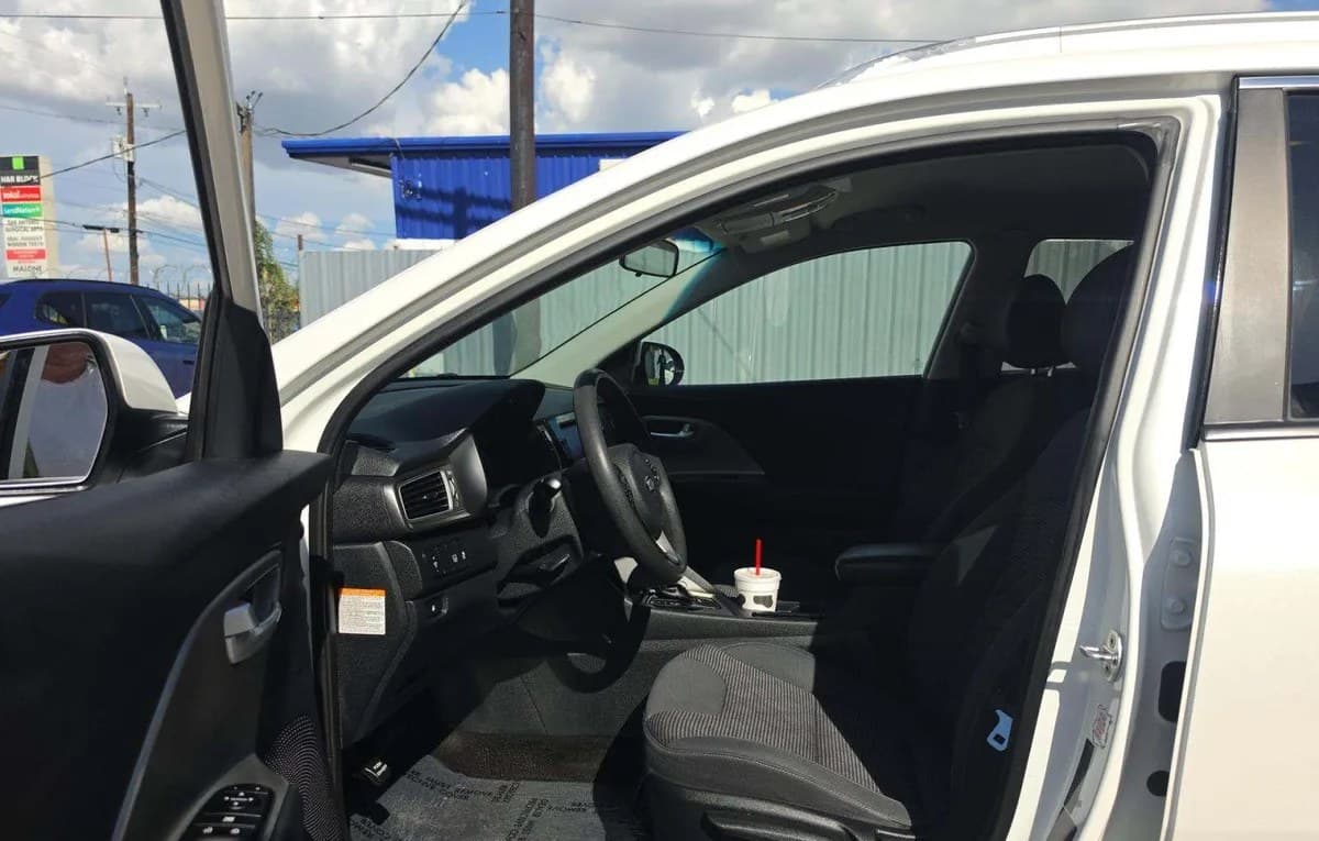 2019 KIA NIRO LX 4