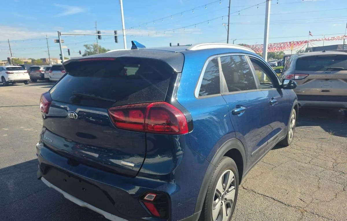 2020 KIA NIRO LX 4