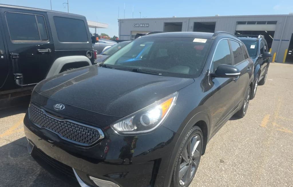 2017 KIA NIRO TOURING LAUNCH EDITION 1