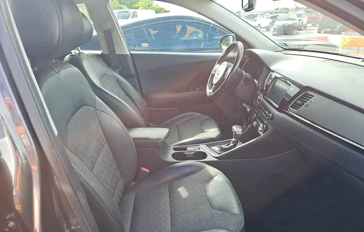 2018 KIA NIRO EX 5