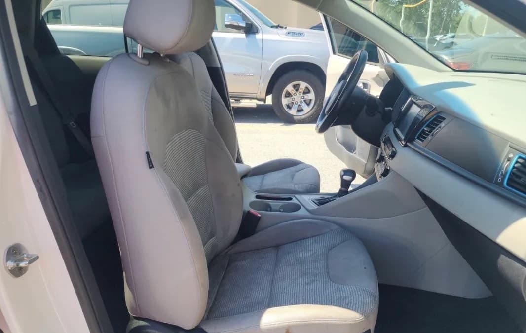 2019 KIA NIRO PHEV LX 6