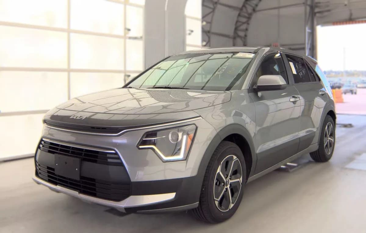 2025 KIA NIRO LX 2