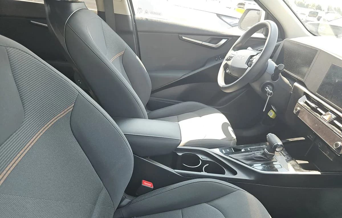 2025 KIA NIRO LX 5