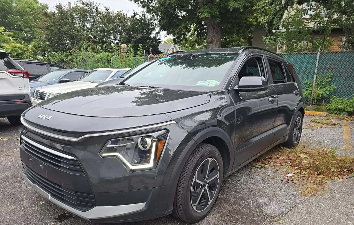2025 KIA NIRO LX 2