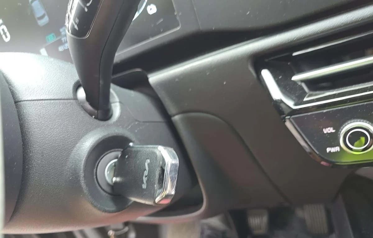2025 KIA NIRO LX 5