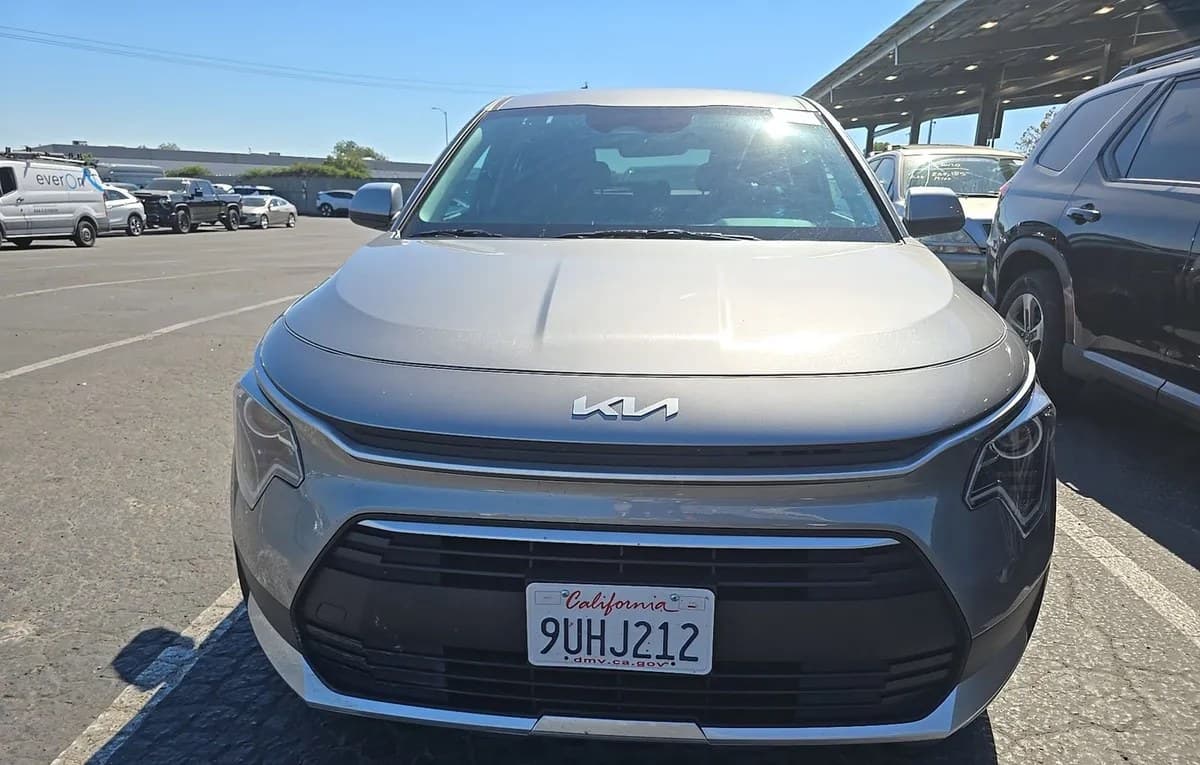 2025 KIA NIRO LX 3
