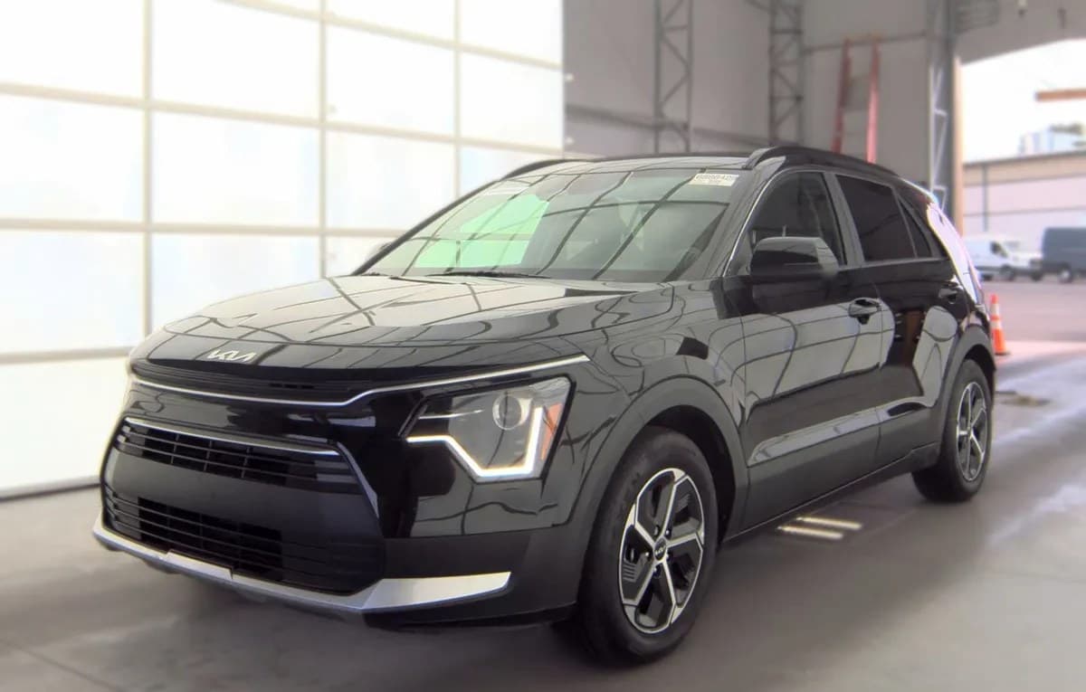 2025 KIA NIRO LX 2