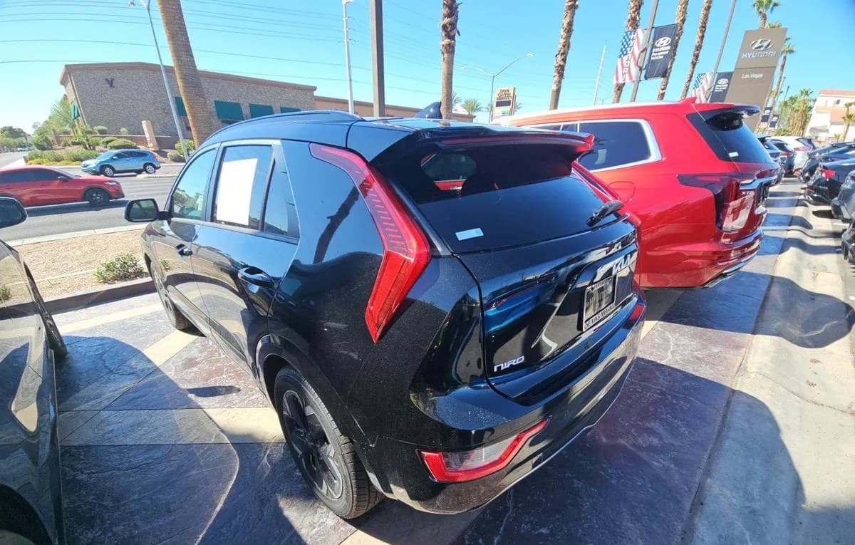 2023 KIA NIRO EV Wind 3
