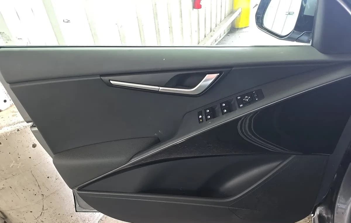 2025 KIA NIRO EV Wind 6
