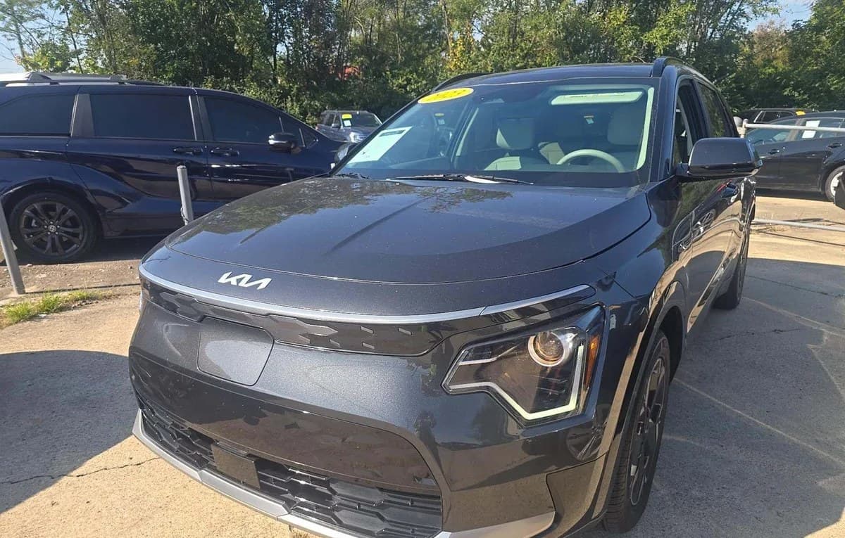 2023 KIA NIRO EV Wind 2