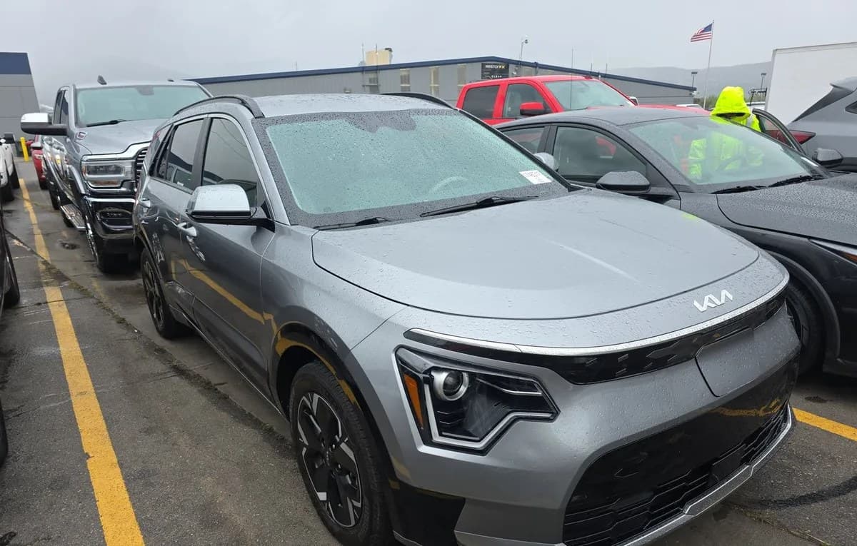 2023 KIA NIRO EV Wind 4