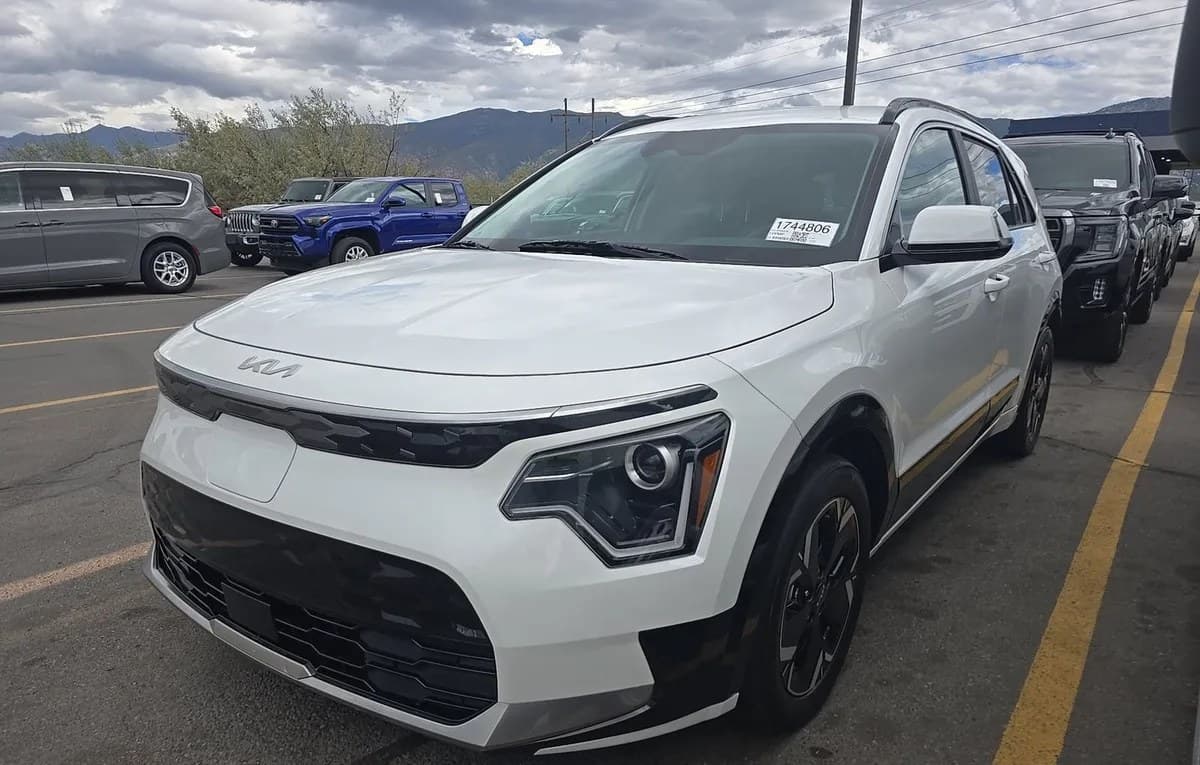 2024 KIA NIRO EV Wind 2