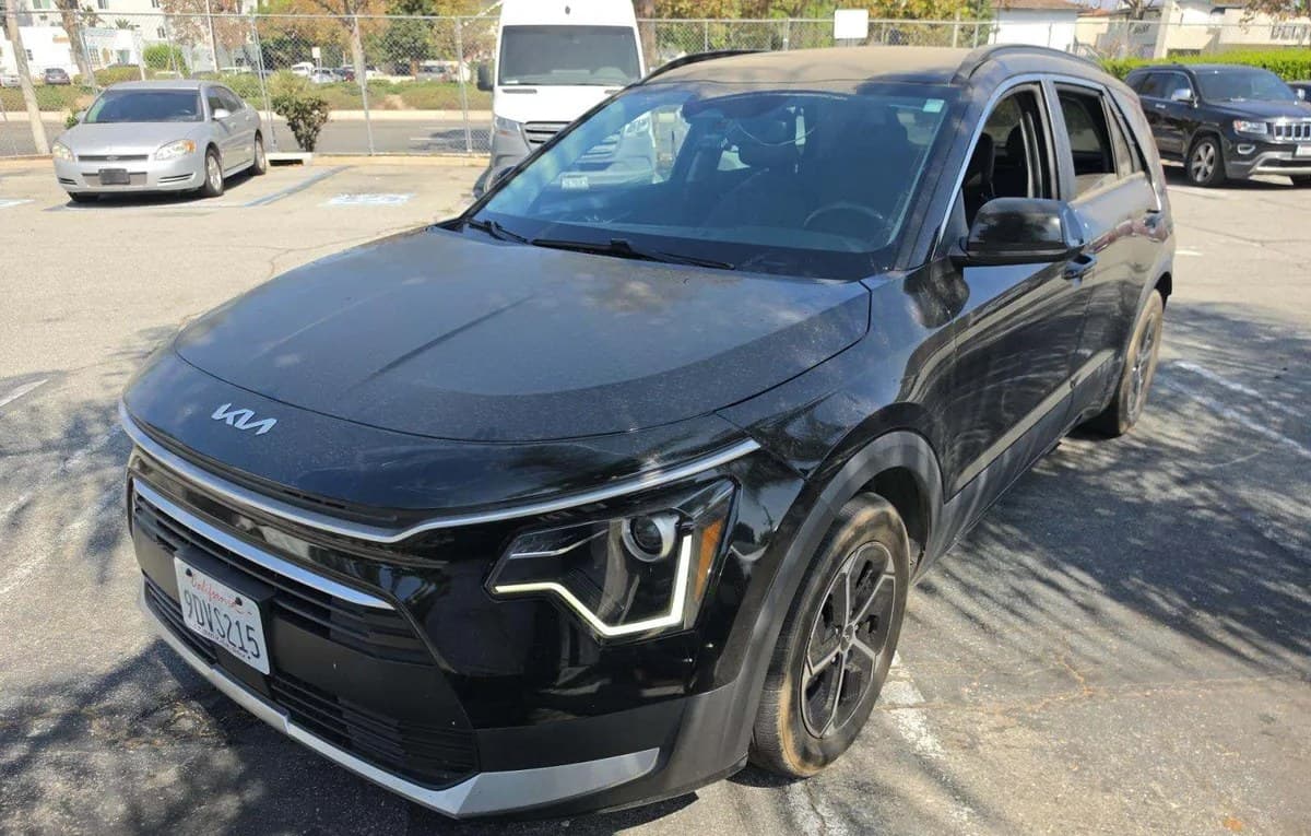 2023 KIA NIRO EX 2