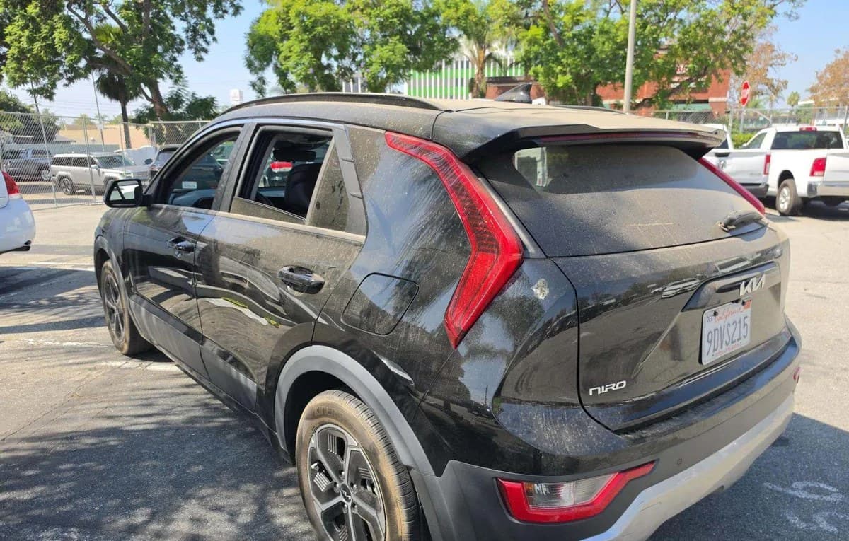 2023 KIA NIRO EX 3