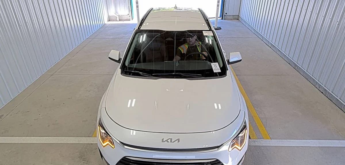 2023 KIA NIRO EX 3