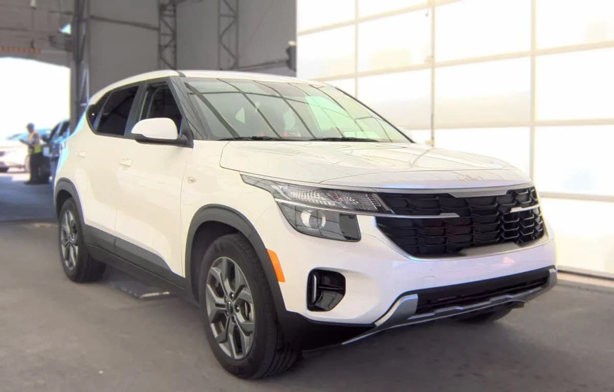 2026 KIA SELTOS LX 4
