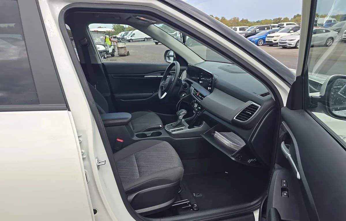 2026 KIA SELTOS LX 5