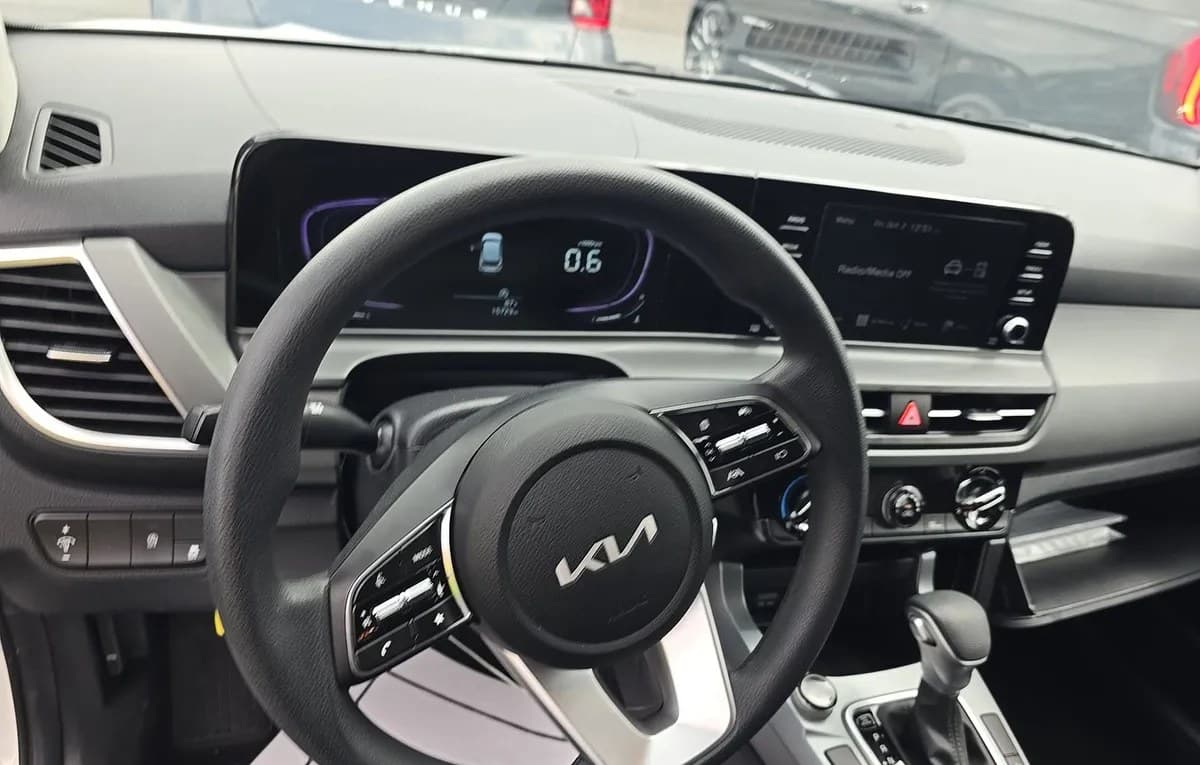 2026 KIA SELTOS LX 7