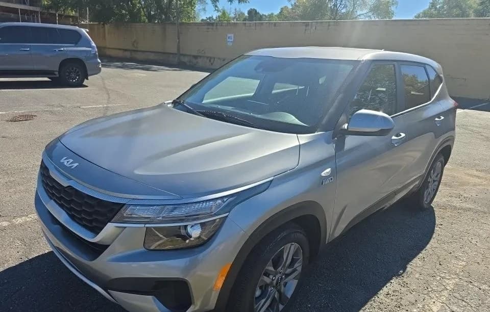 2022 KIA SELTOS LX 2