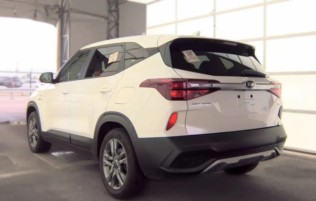 2021 KIA SELTOS LX 3