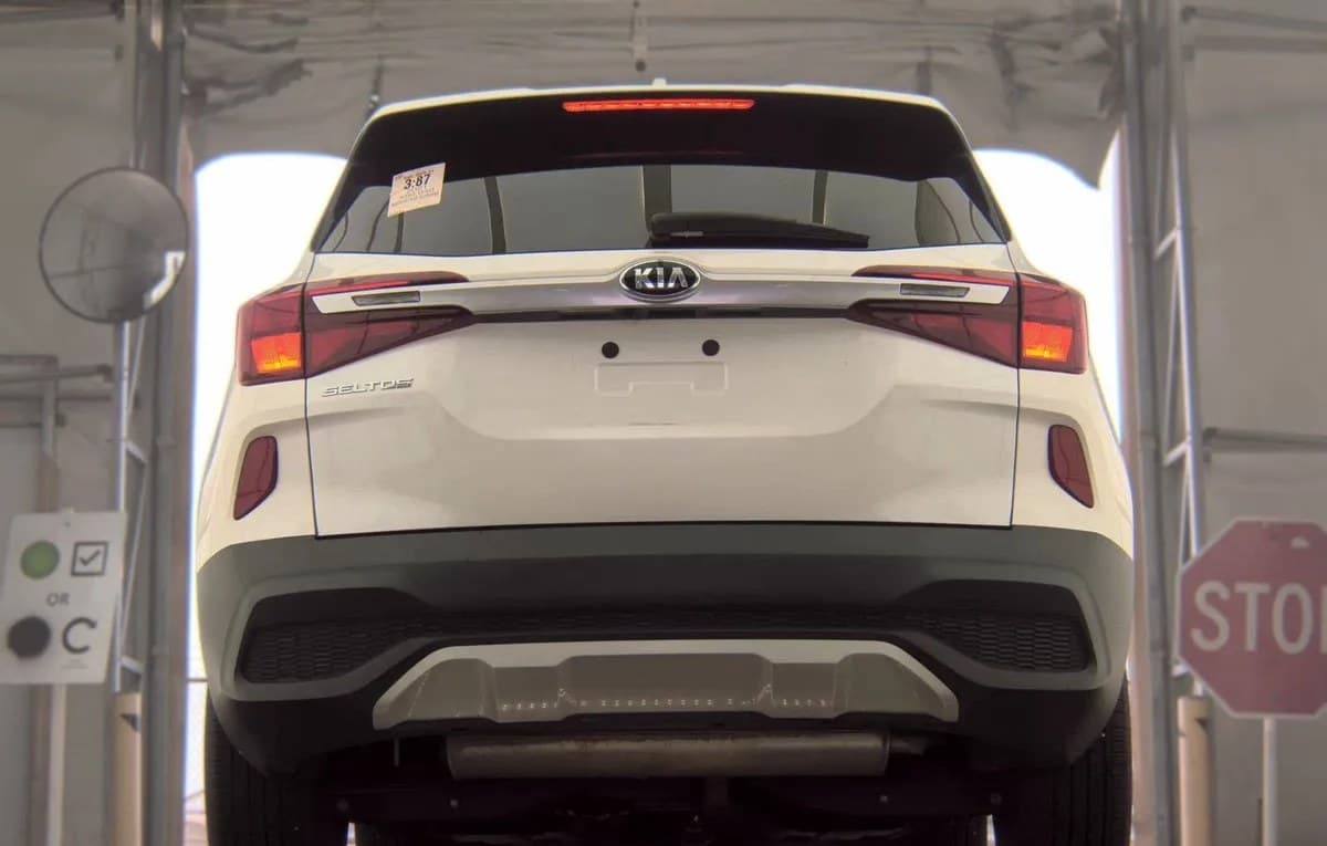 2021 KIA SELTOS LX 4
