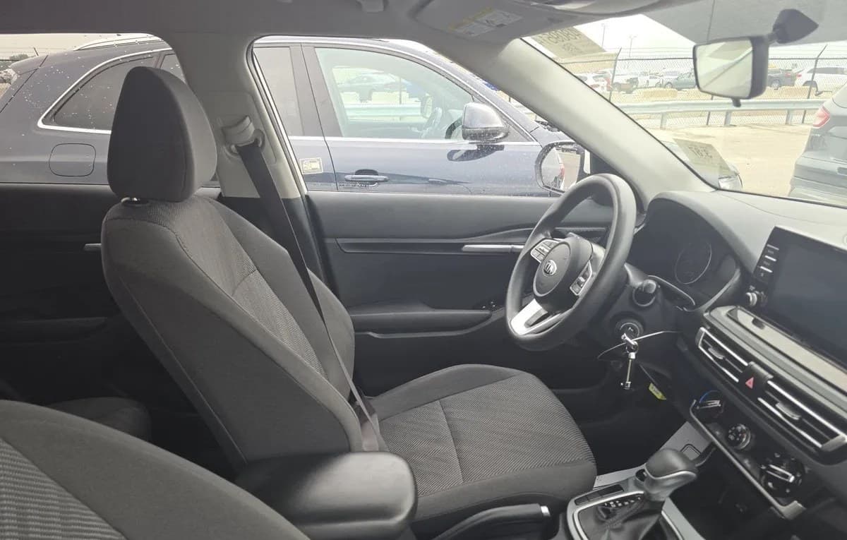 2021 KIA SELTOS LX 7