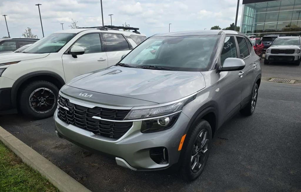 2024 KIA SELTOS LX
