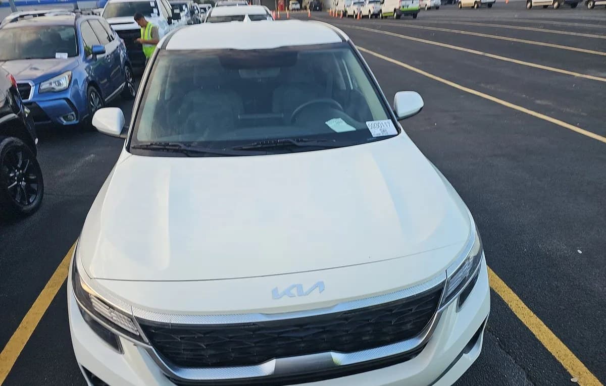 2021 KIA SELTOS LX 3