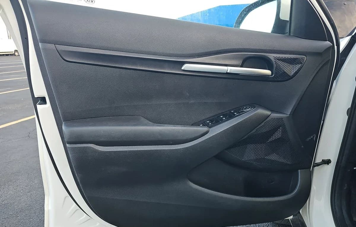 2021 KIA SELTOS LX 6