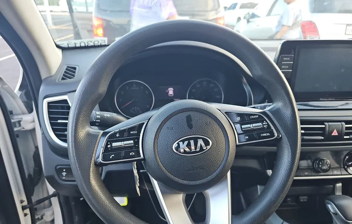 2021 KIA SELTOS LX 7