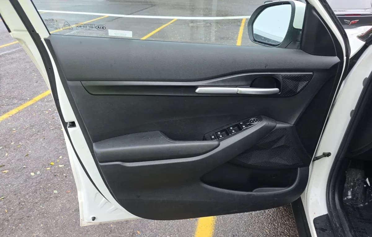 2021 KIA SELTOS LX 6