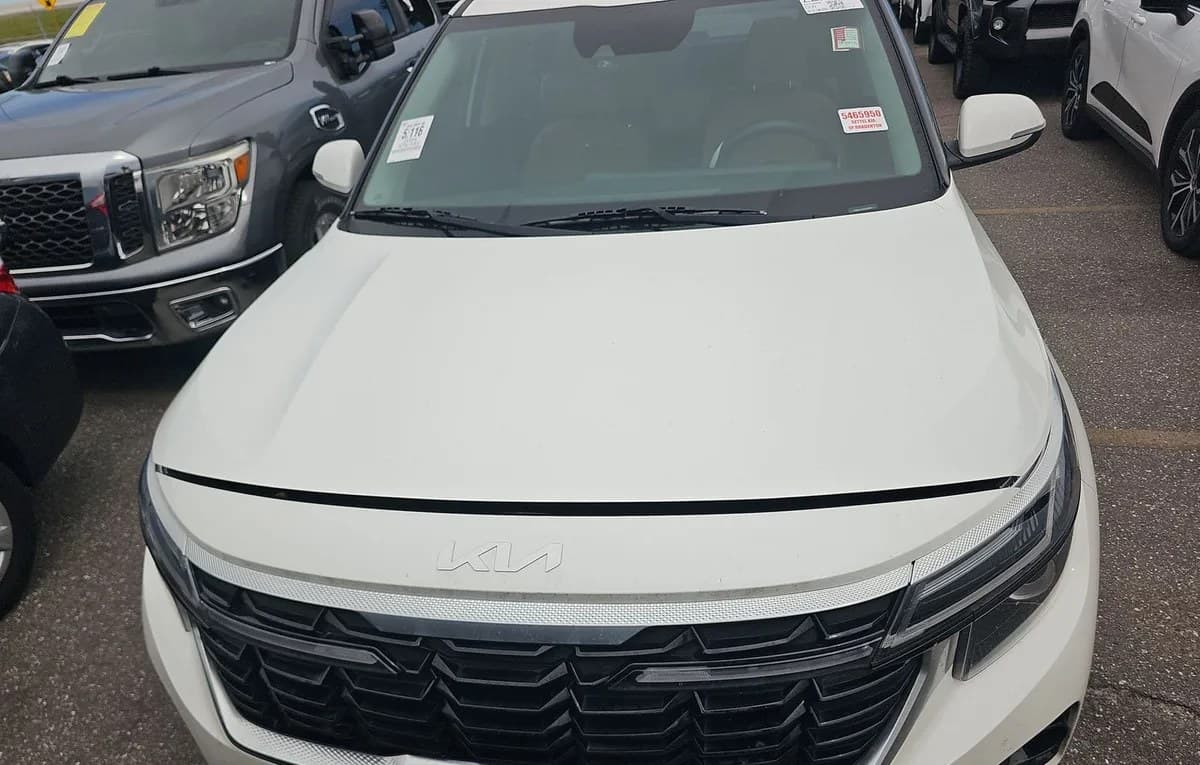 2024 KIA SELTOS EX 3
