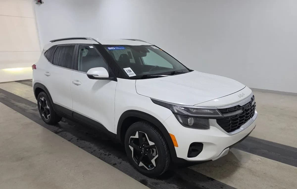2024 KIA SELTOS EX 4