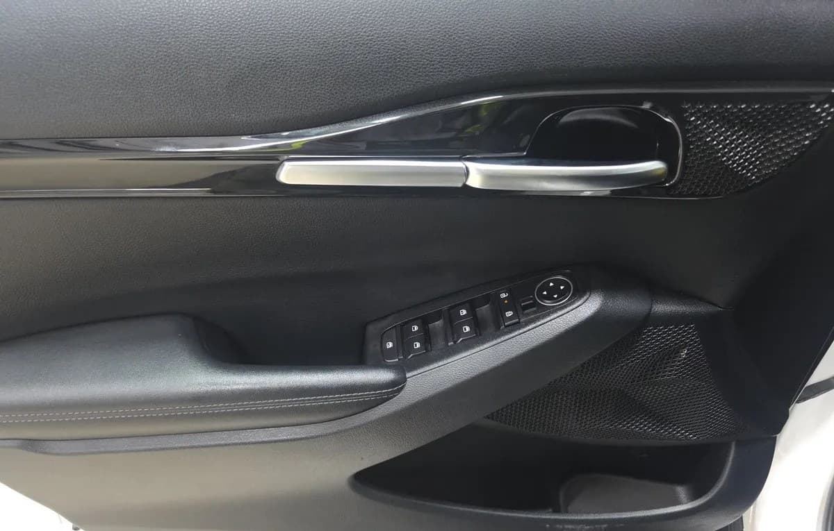2024 KIA SELTOS EX 6