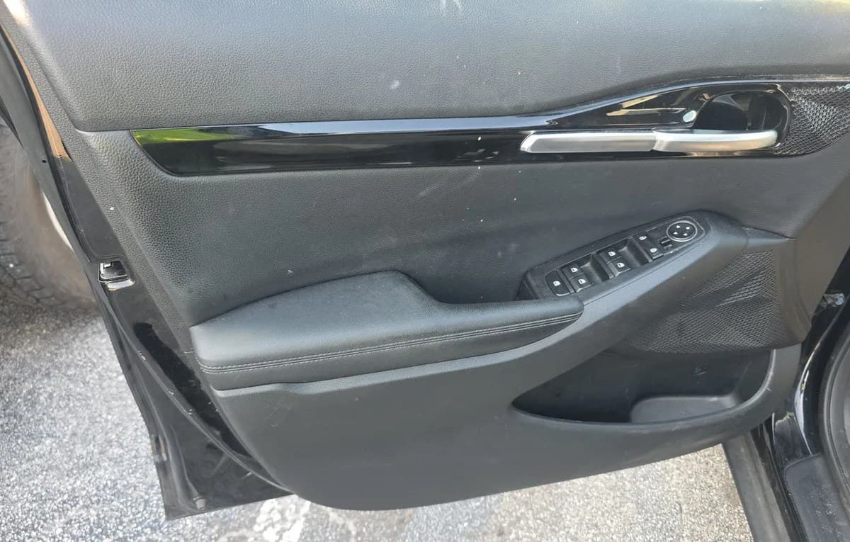2021 KIA SELTOS EX 6