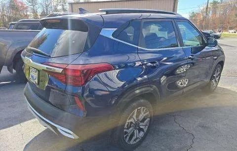 2022 KIA SELTOS EX 4