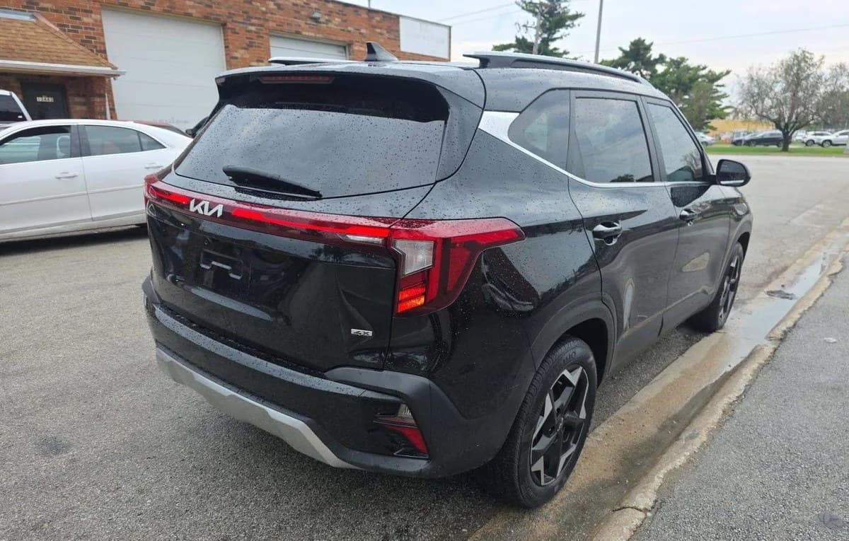 2024 KIA SELTOS EX 4