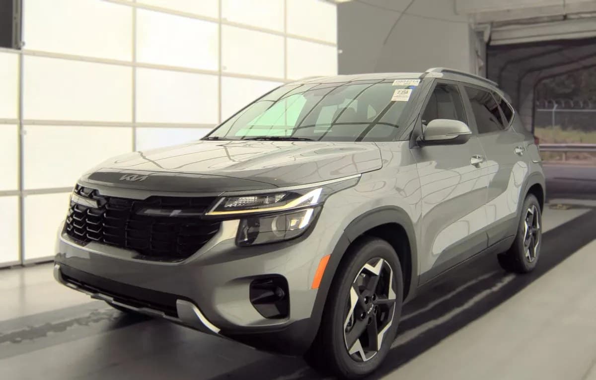 2024 KIA SELTOS EX 2