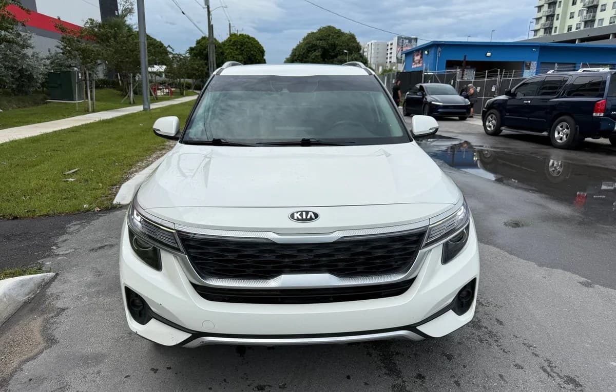 2021 KIA SELTOS EX 5