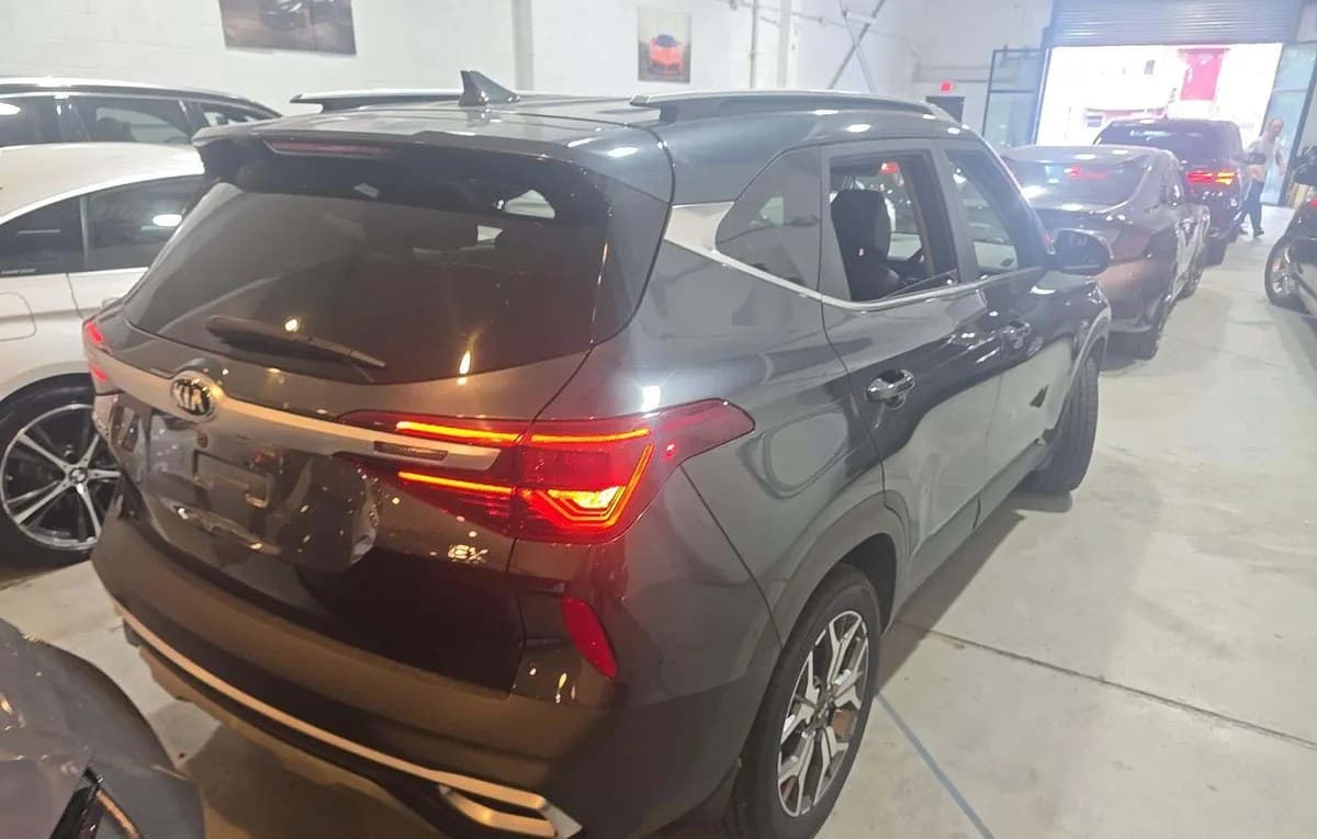 2021 KIA SELTOS EX 4