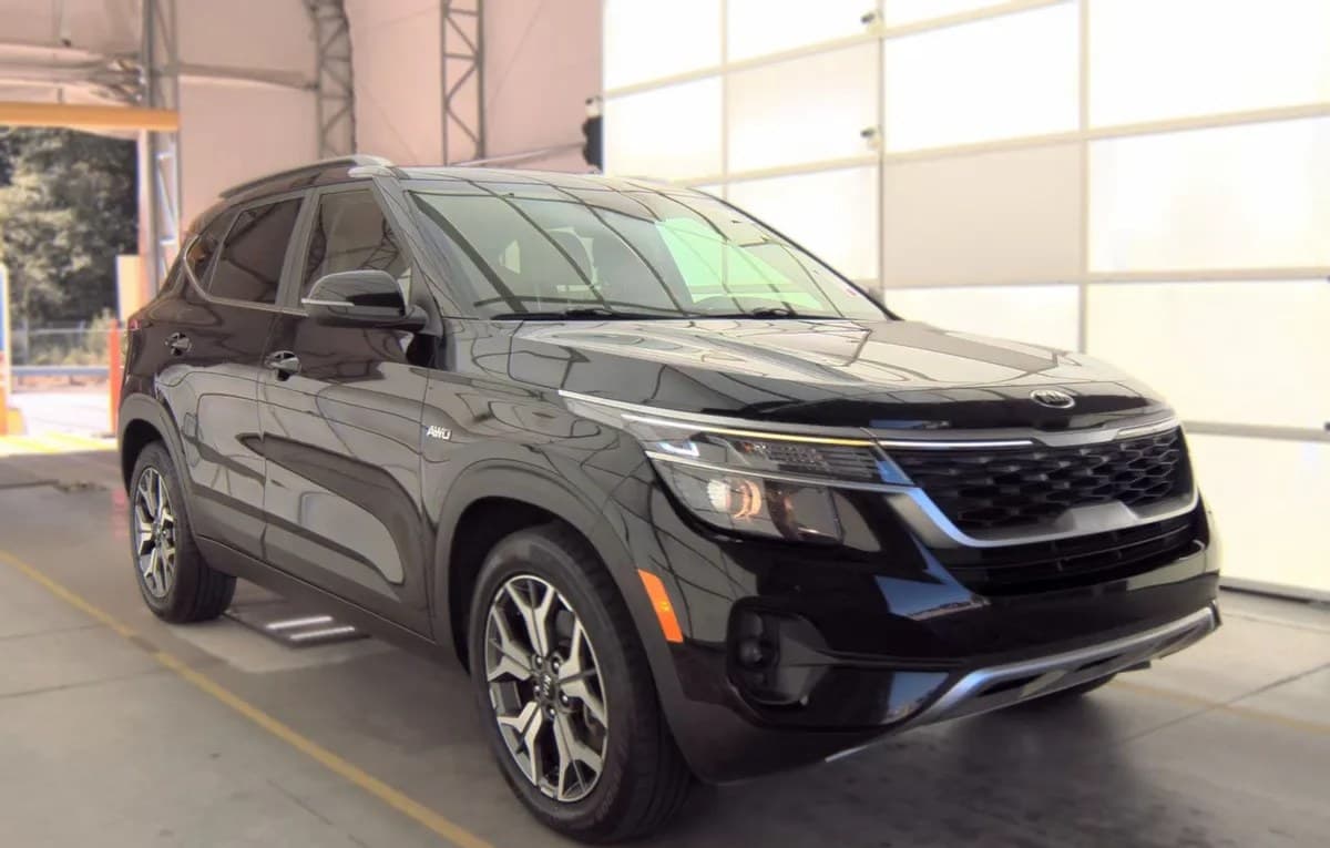 2021 KIA SELTOS EX 4