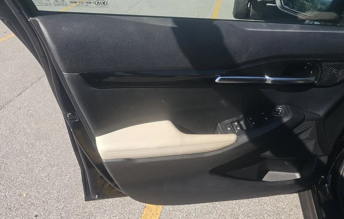2021 KIA SELTOS EX 6