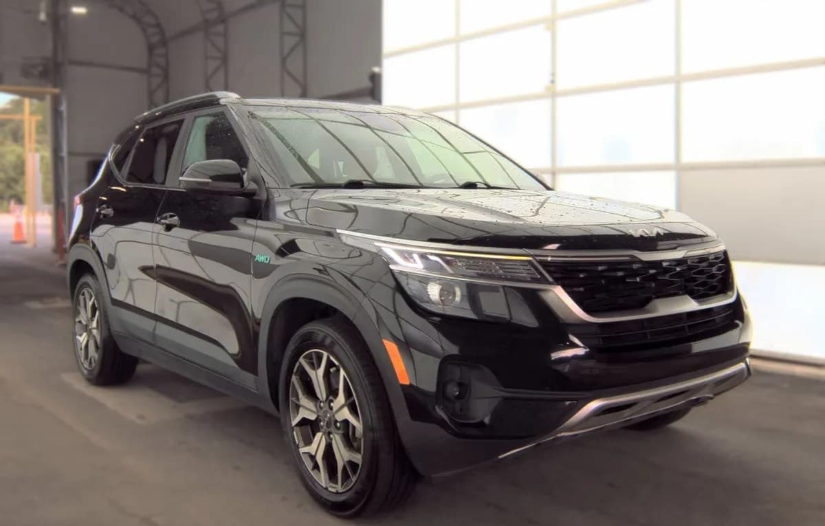 2022 KIA SELTOS EX 4