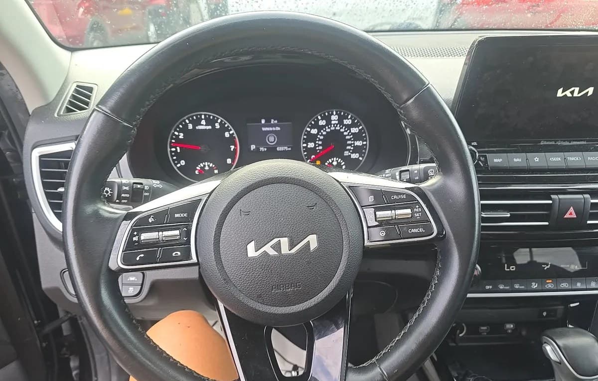 2022 KIA SELTOS EX 7