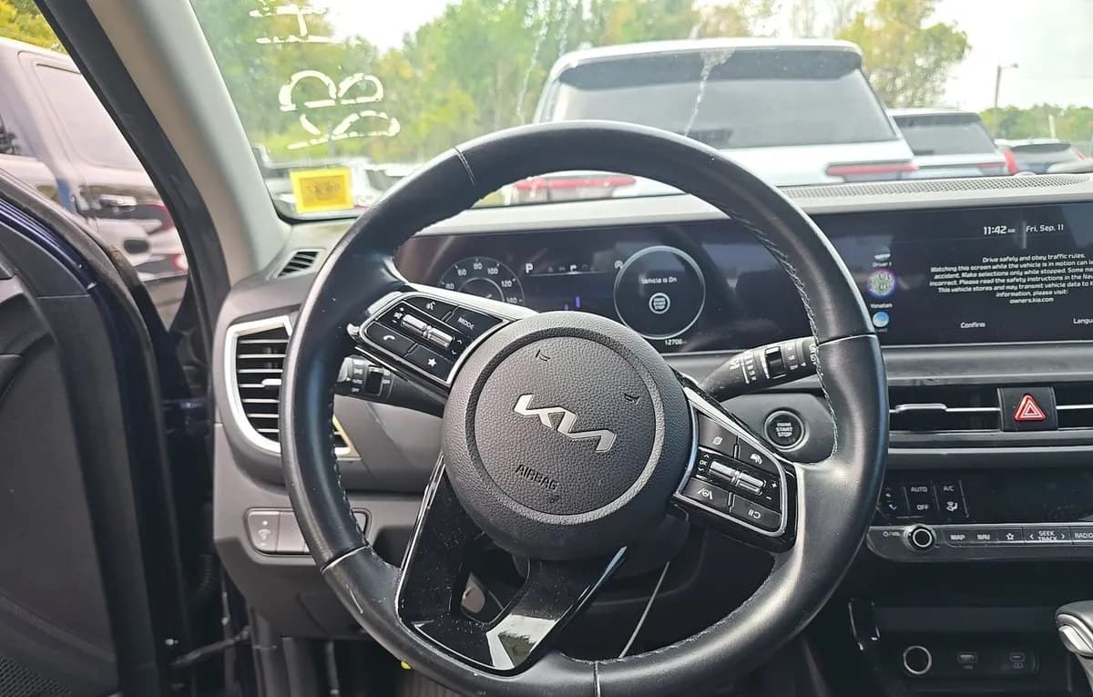2024 KIA SELTOS EX 7