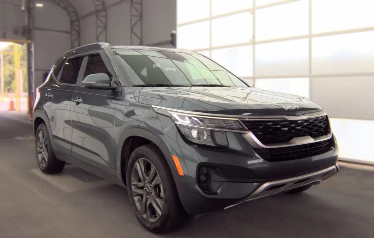 2023 KIA SELTOS S 4