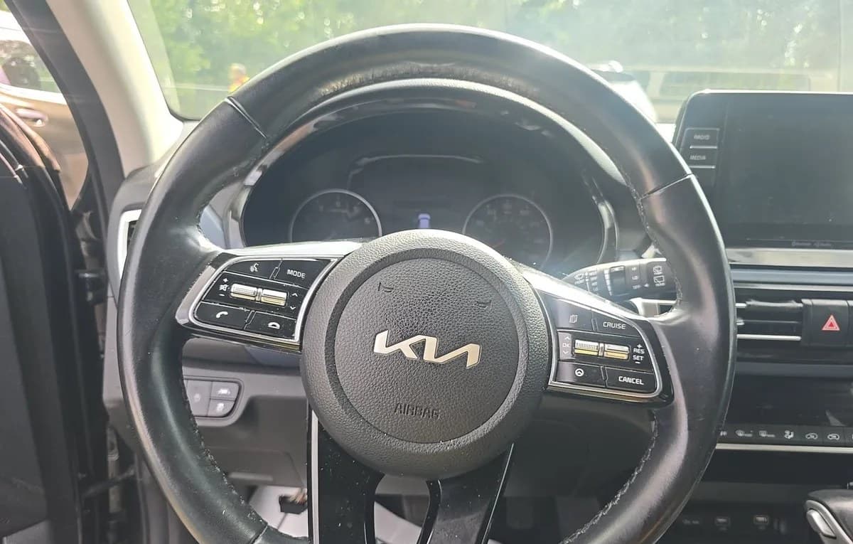 2023 KIA SELTOS S 7