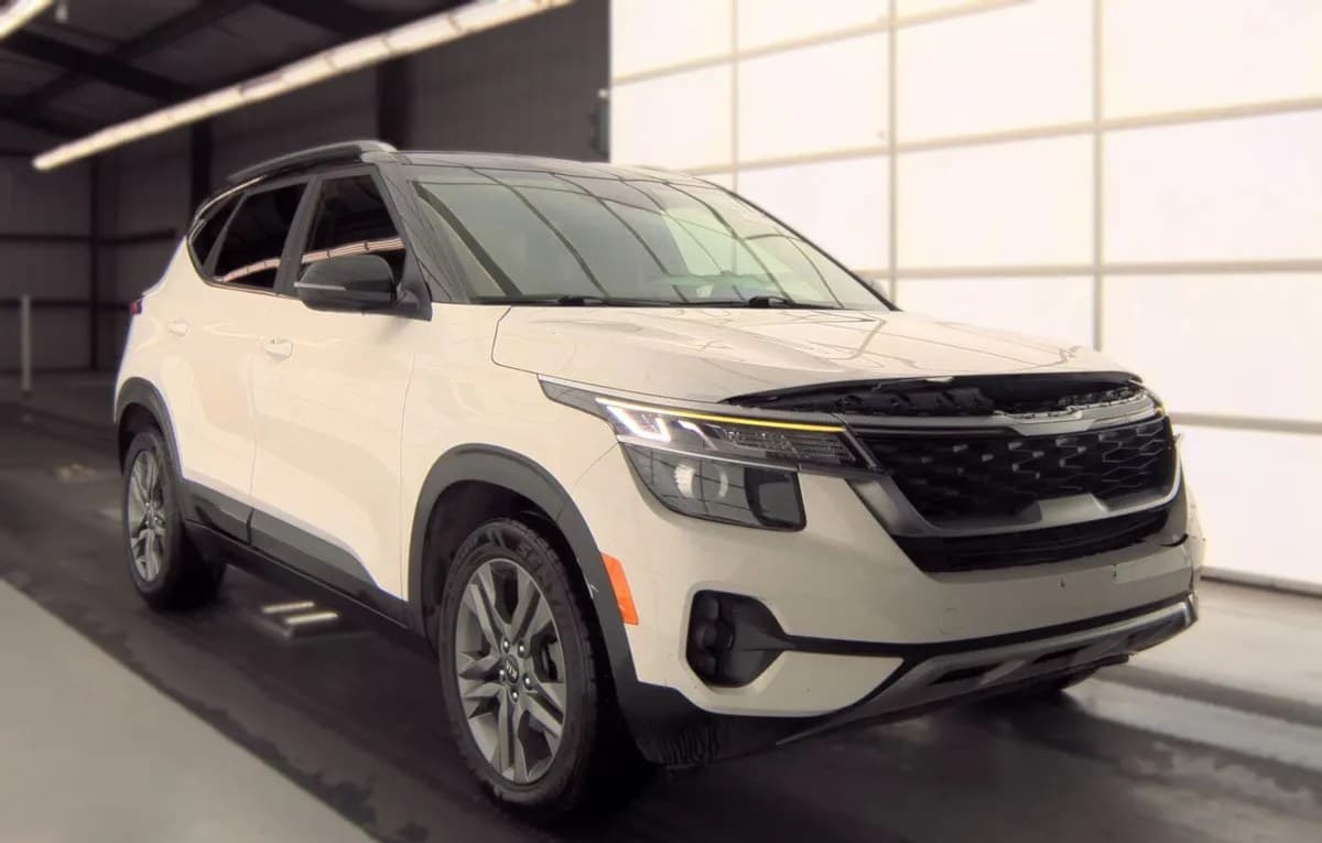 2021 KIA SELTOS S 4