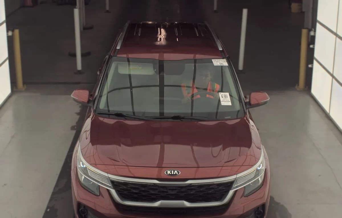 2021 KIA SELTOS S 3